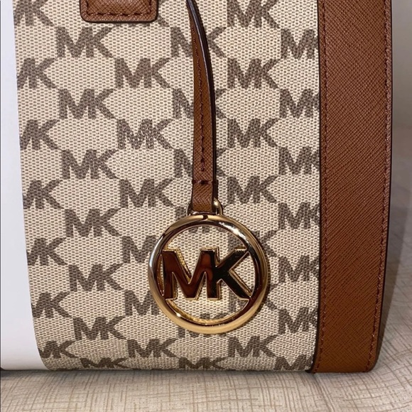 SOLD - Picture 5 of 7